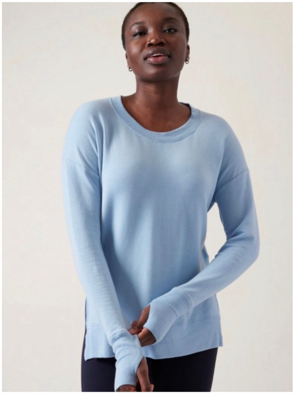 Women's Athleta Coaster Luxe Sweatshirt Size M Light Blue Long Sleeve Pullover